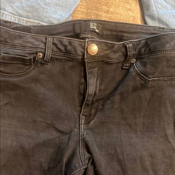 Women's Jean Shorts bundle- Light Blue and Black - Picture 9 of 10